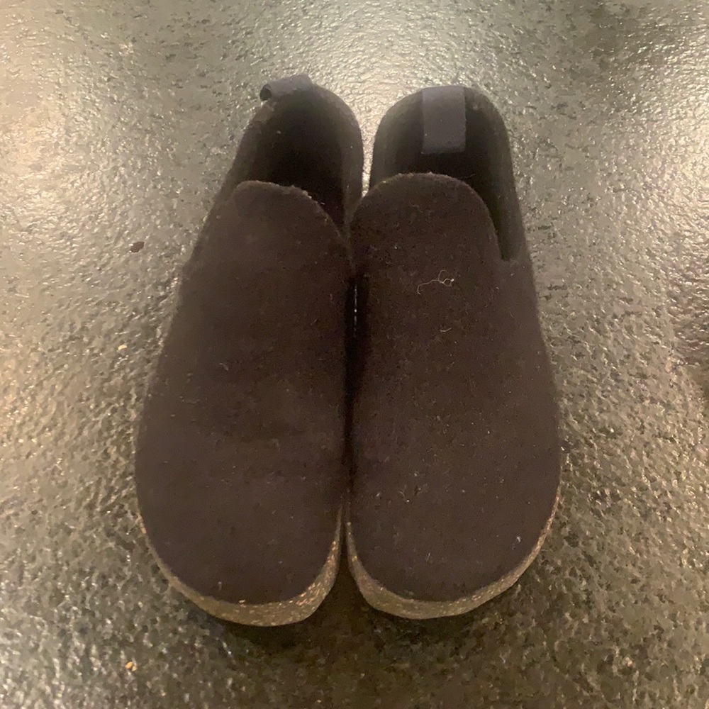 Asportuguesas black wool slip on shoes. Size 39. Excellent condition.